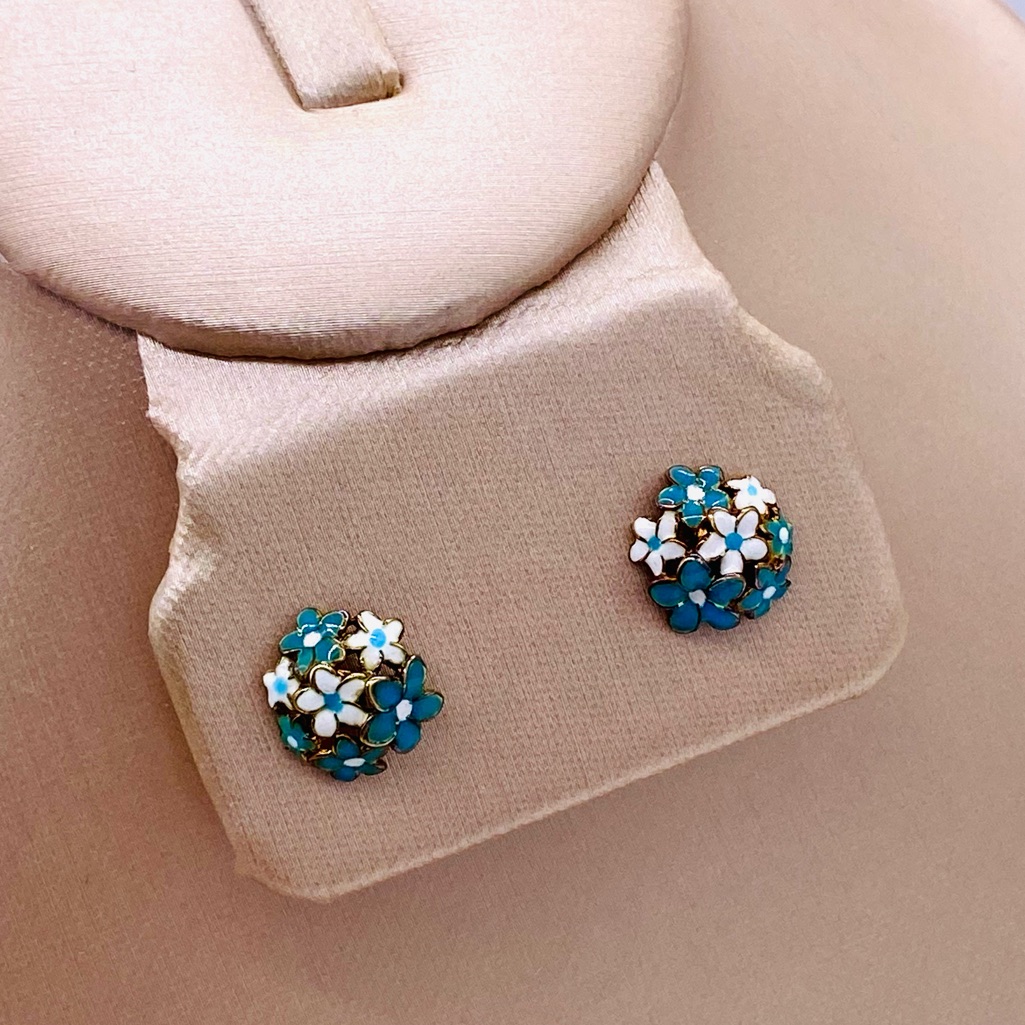 Euc 14k Yellow Gold Domed Enamel Flower Earrings